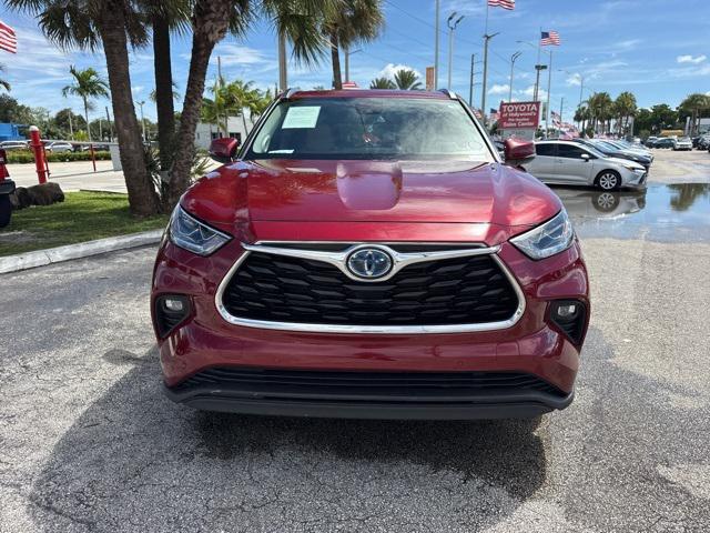 used 2023 Toyota Highlander Hybrid car, priced at $38,888