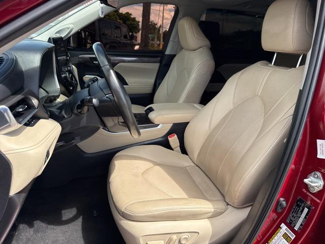 used 2023 Toyota Highlander Hybrid car, priced at $38,888