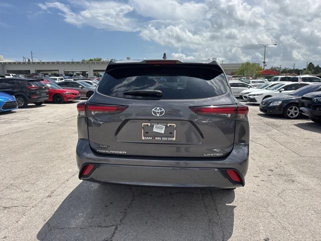used 2024 Toyota Highlander car, priced at $33,988