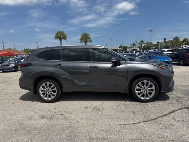 used 2024 Toyota Highlander car, priced at $33,988
