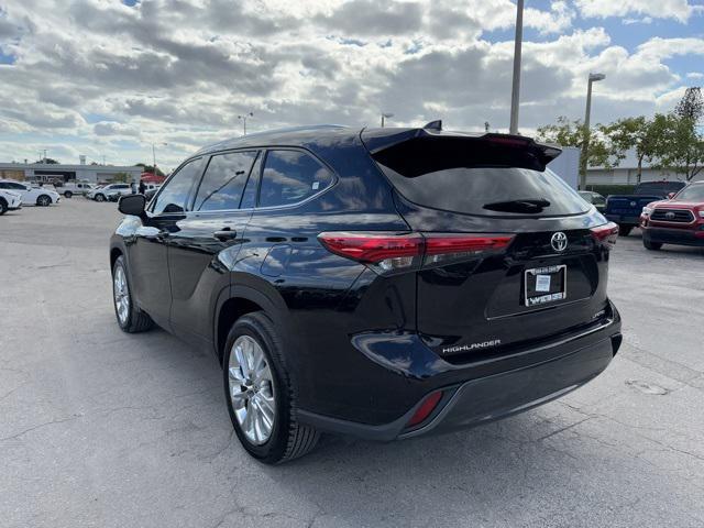 used 2020 Toyota Highlander car, priced at $35,988