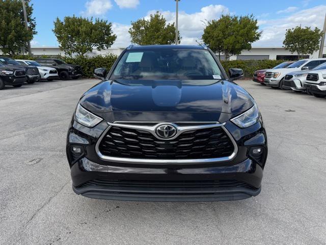 used 2020 Toyota Highlander car, priced at $35,988