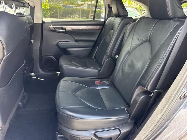 used 2023 Toyota Highlander Hybrid car, priced at $37,988