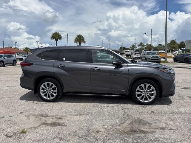 used 2023 Toyota Highlander Hybrid car, priced at $37,988