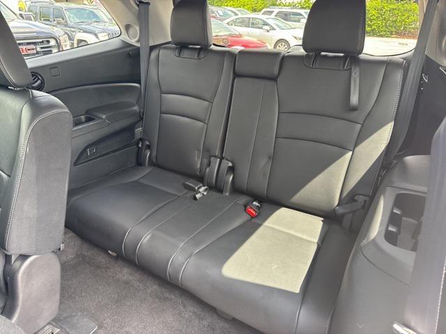 used 2022 Honda Pilot car, priced at $27,888