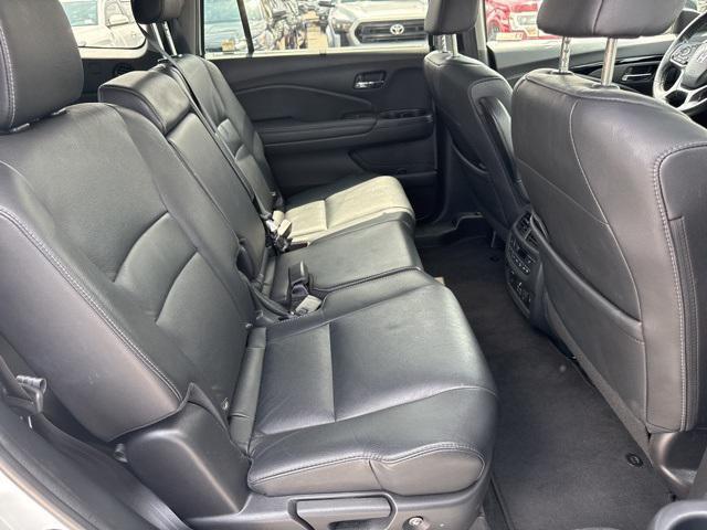 used 2022 Honda Pilot car, priced at $27,888