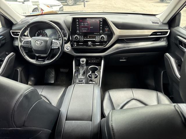 used 2021 Toyota Highlander car, priced at $29,988