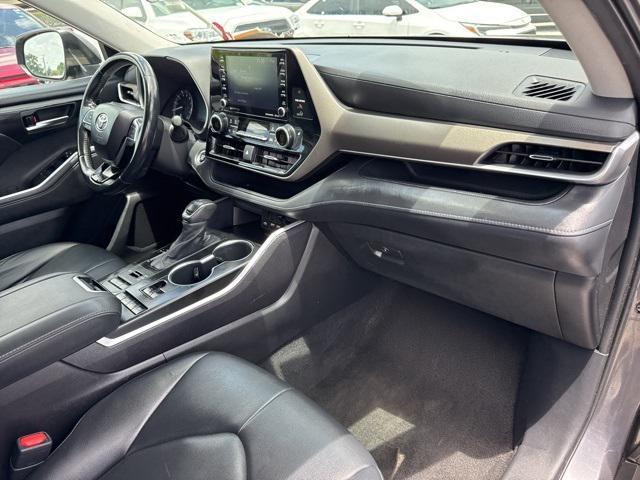 used 2021 Toyota Highlander car, priced at $29,988