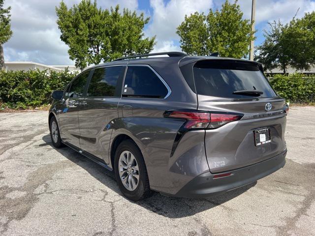 used 2022 Toyota Sienna car, priced at $34,888