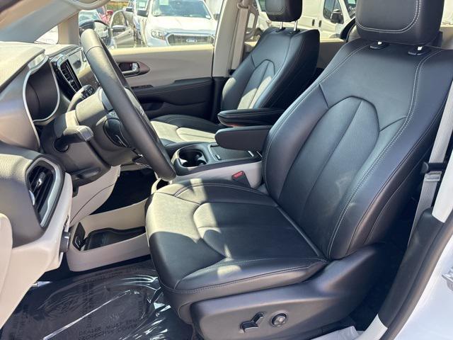 used 2024 Chrysler Pacifica car, priced at $34,988