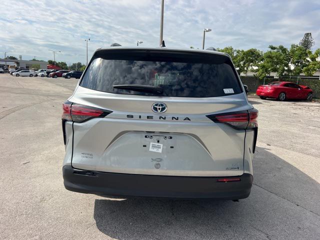 used 2022 Toyota Sienna car, priced at $37,888