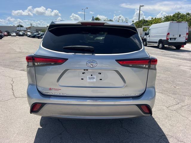 used 2023 Toyota Highlander car, priced at $42,988