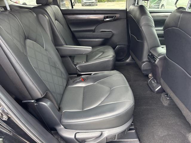 used 2024 Toyota Highlander car, priced at $46,888