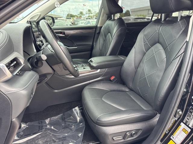 used 2024 Toyota Highlander car, priced at $46,888