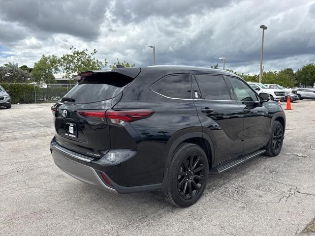 used 2024 Toyota Highlander car, priced at $46,888