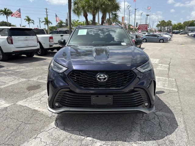 used 2022 Toyota Highlander car, priced at $40,988