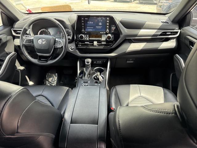 used 2022 Toyota Highlander car, priced at $40,988