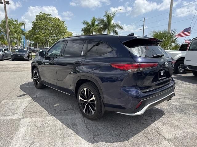 used 2022 Toyota Highlander car, priced at $40,988