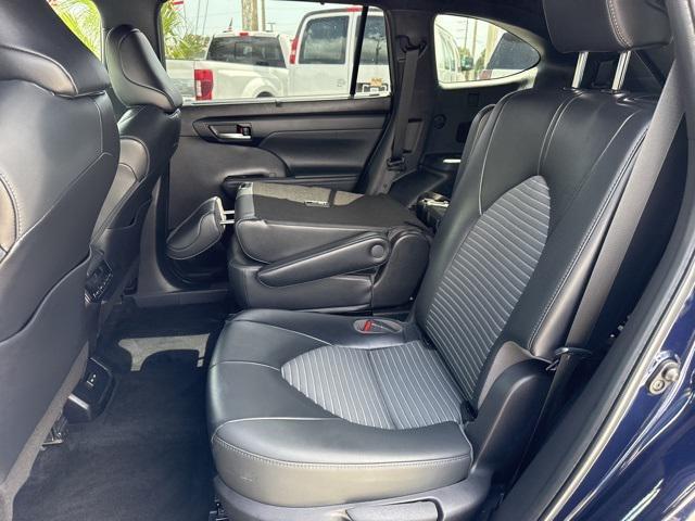 used 2022 Toyota Highlander car, priced at $40,988