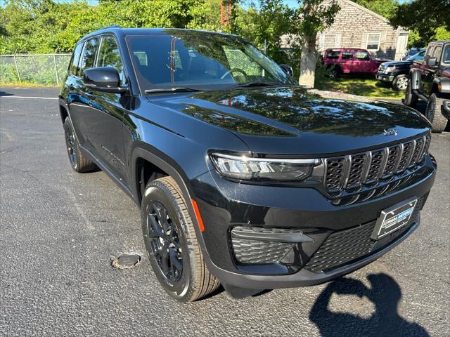 new 2025 Jeep Grand Cherokee car, priced at $42,699
