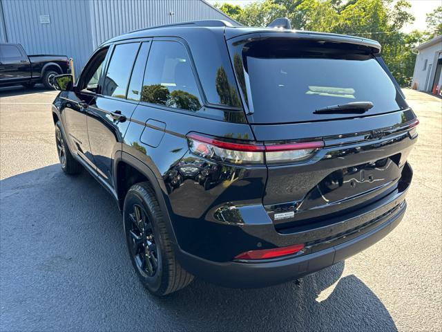 new 2025 Jeep Grand Cherokee car, priced at $42,699