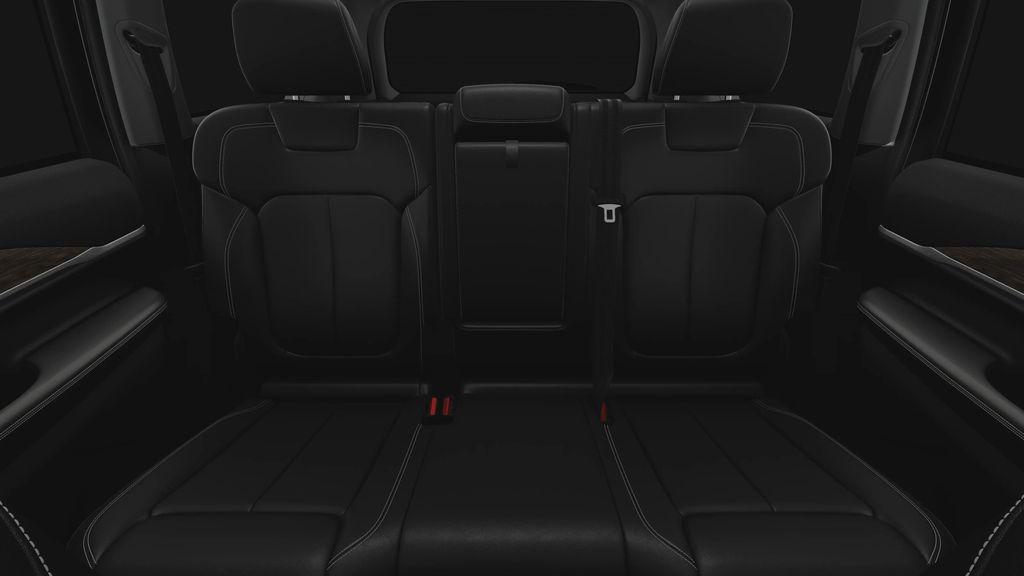 new 2025 Jeep Grand Cherokee car, priced at $48,637