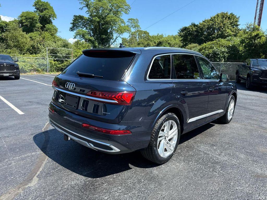 used 2023 Audi Q7 car, priced at $42,359