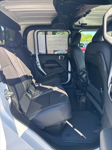 new 2025 Jeep Gladiator car, priced at $50,242