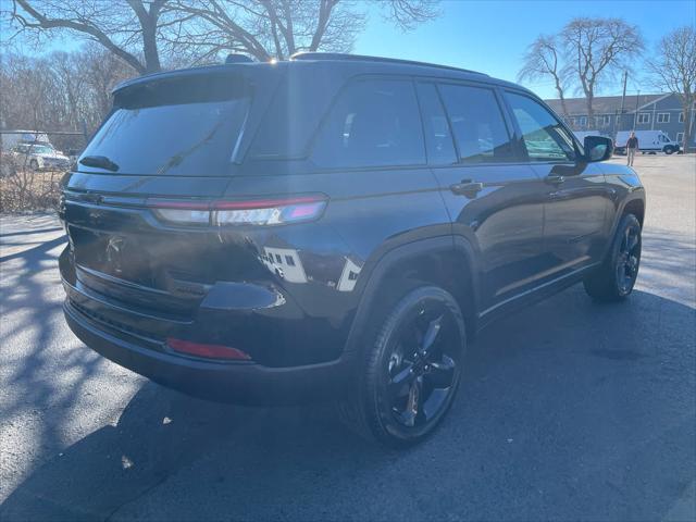 new 2025 Jeep Grand Cherokee car, priced at $50,281