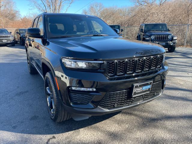 new 2025 Jeep Grand Cherokee car, priced at $50,281