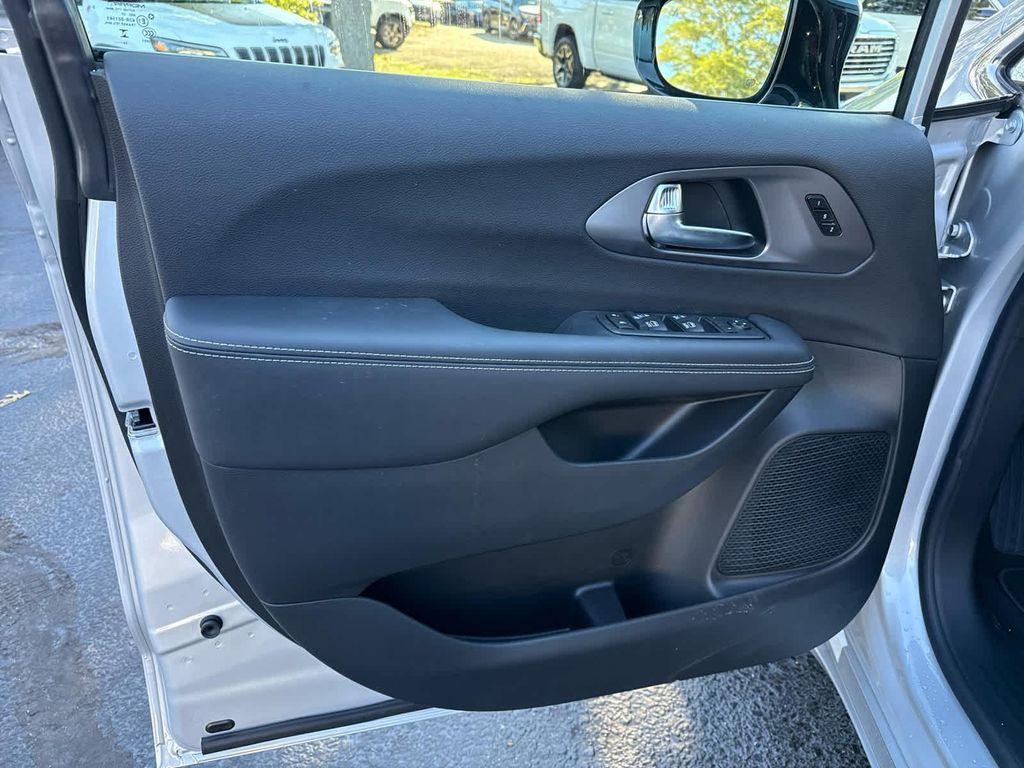 new 2026 Chrysler Pacifica car, priced at $46,198