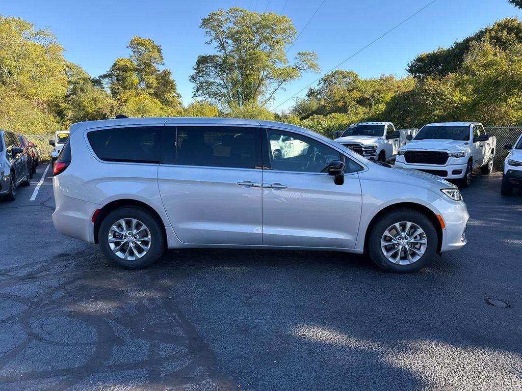 new 2026 Chrysler Pacifica car, priced at $46,198