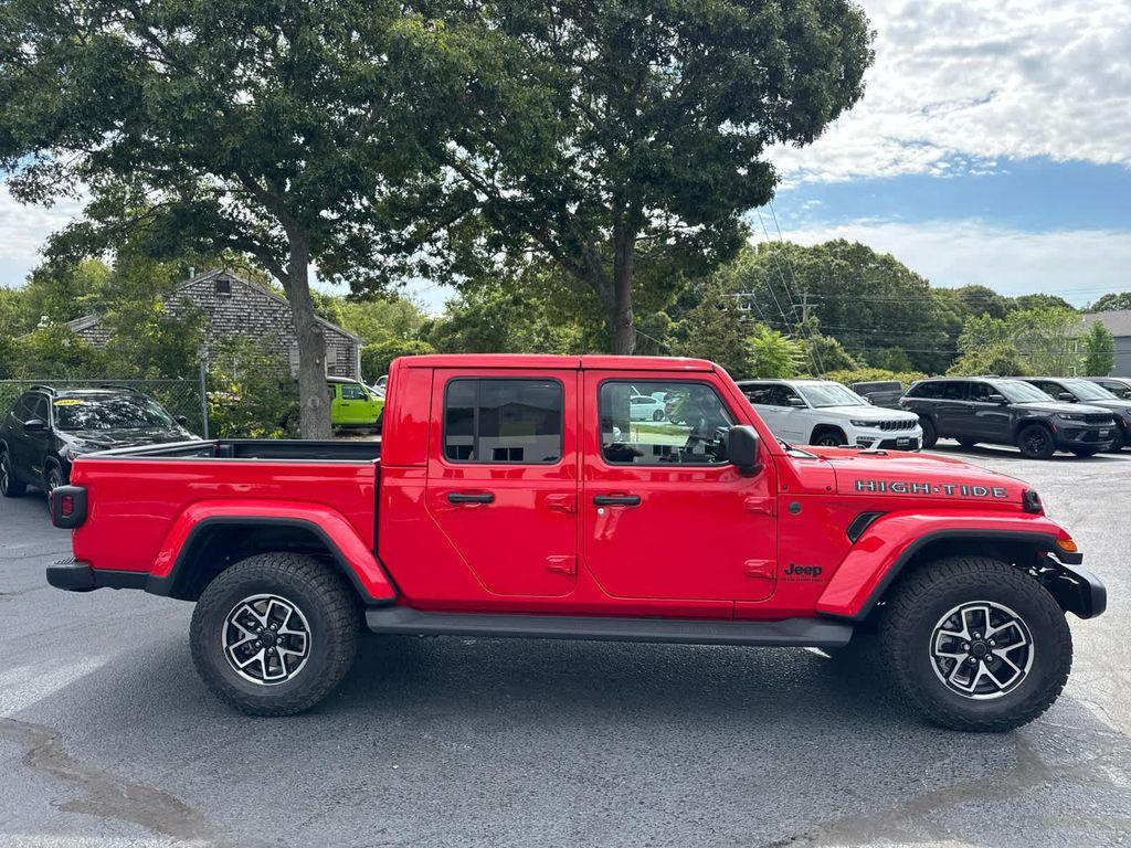 new 2025 Jeep Gladiator car, priced at $43,508