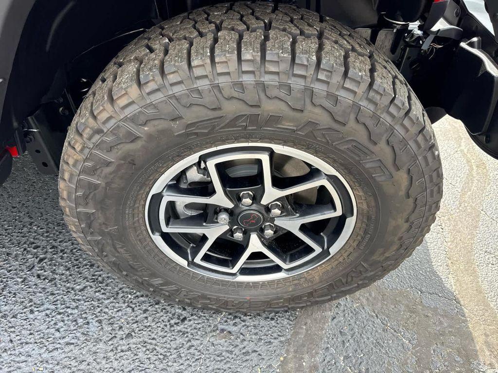 new 2025 Jeep Gladiator car, priced at $43,508