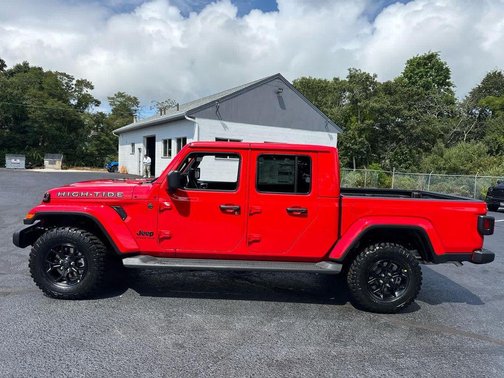 new 2025 Jeep Gladiator car, priced at $43,508