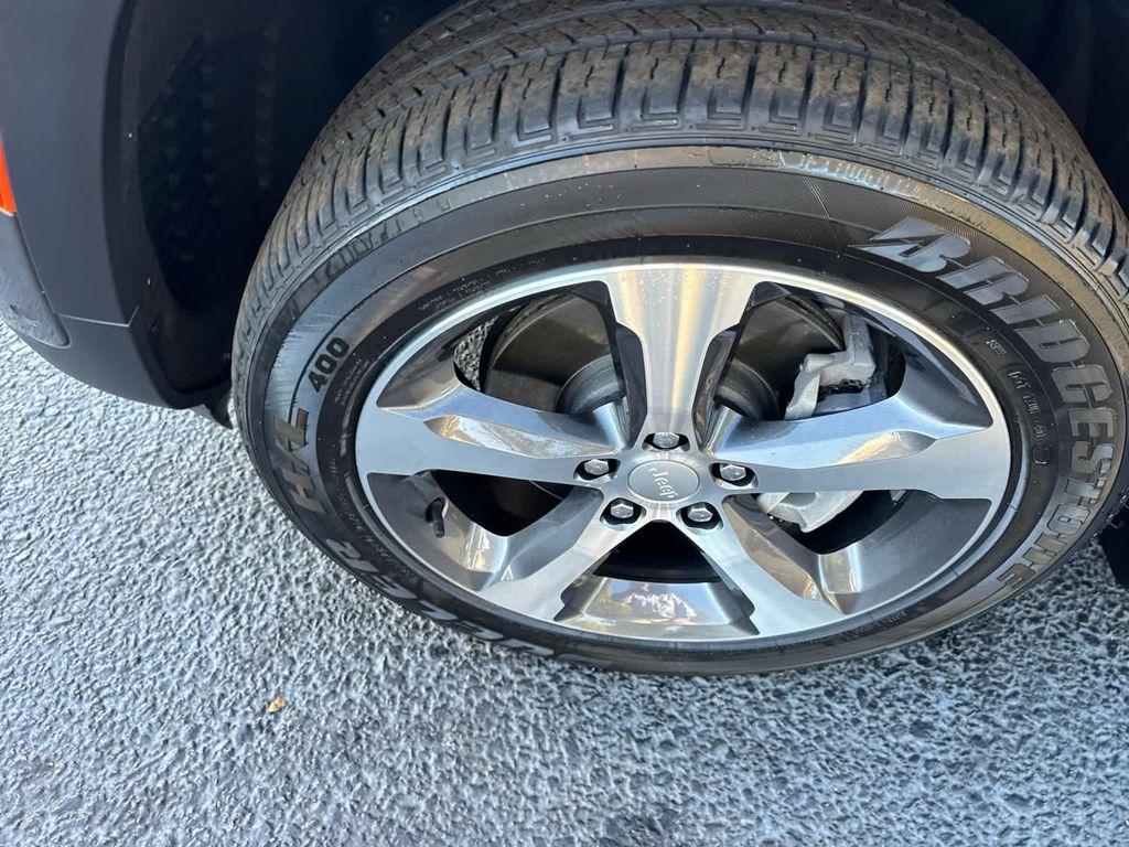 used 2023 Jeep Grand Cherokee 4xe car, priced at $32,177