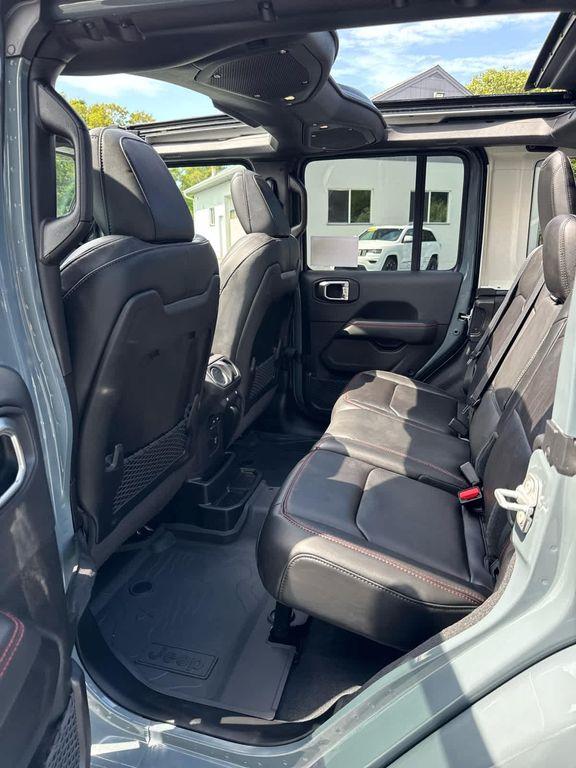 new 2025 Jeep Wrangler car, priced at $61,960