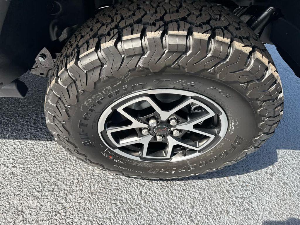 new 2025 Jeep Wrangler car, priced at $61,960