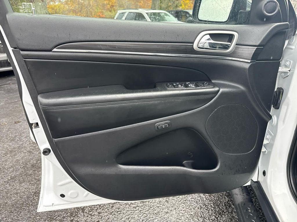 used 2022 Jeep Grand Cherokee car, priced at $31,232