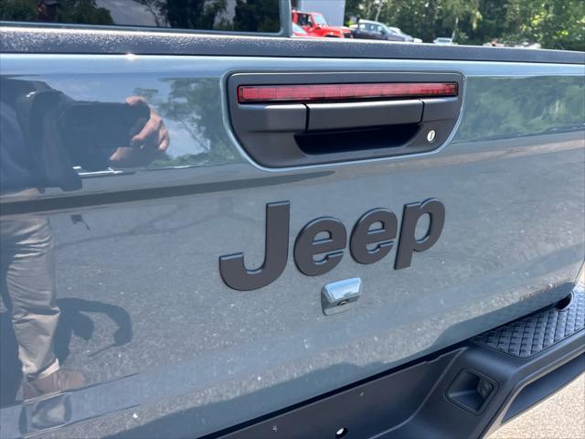 new 2025 Jeep Gladiator car, priced at $48,979