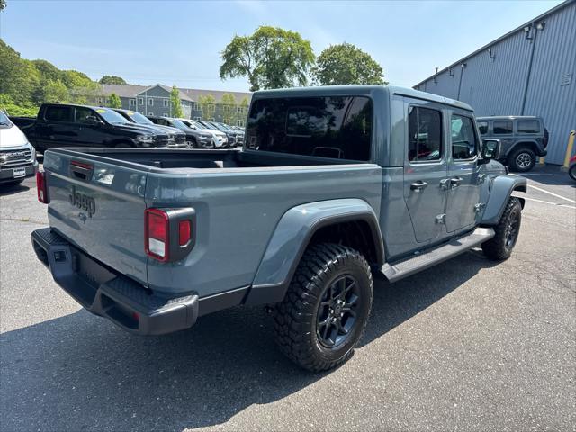 new 2025 Jeep Gladiator car, priced at $48,979