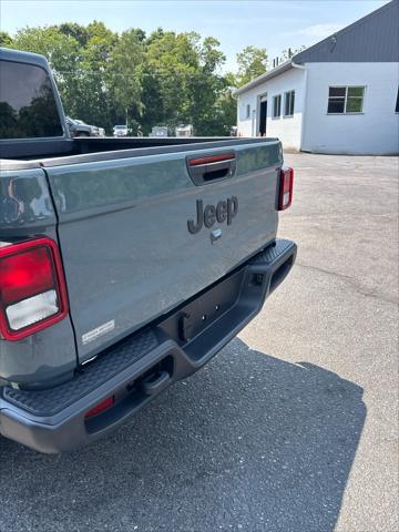 new 2025 Jeep Gladiator car, priced at $48,979