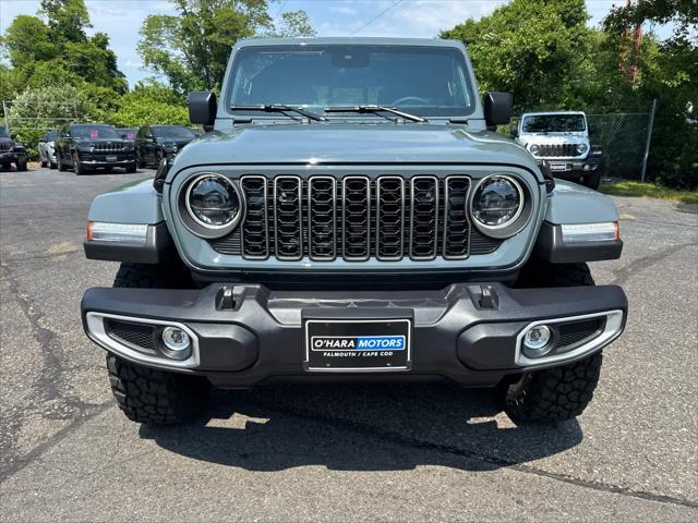 new 2025 Jeep Gladiator car, priced at $48,979