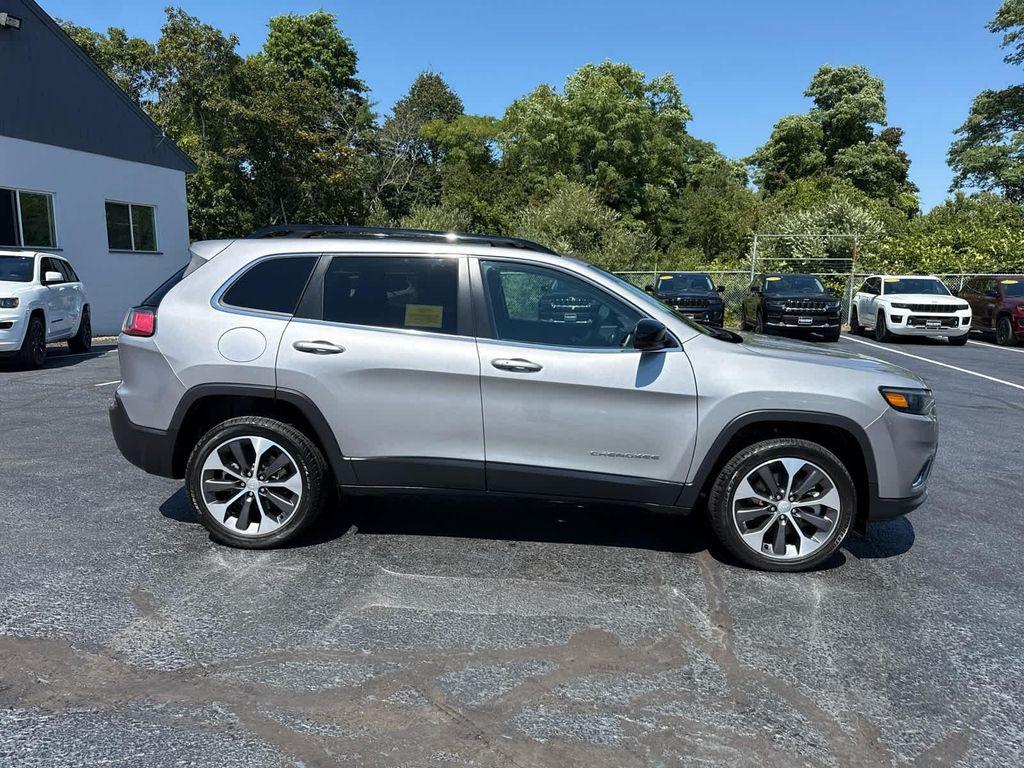 used 2022 Jeep Cherokee car, priced at $29,289