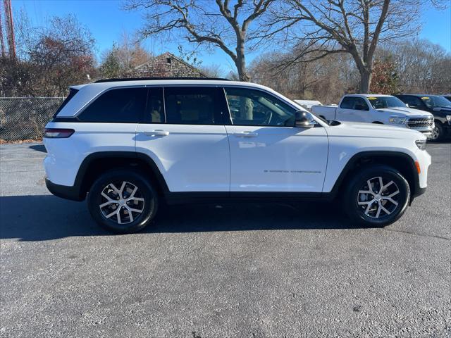 new 2025 Jeep Grand Cherokee car, priced at $45,293