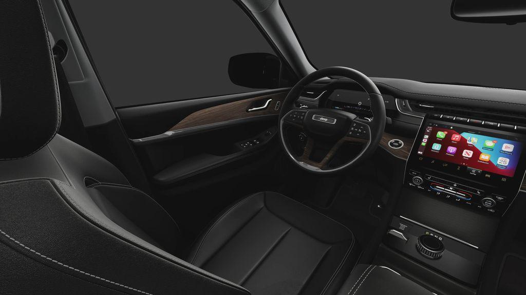 new 2025 Jeep Grand Cherokee car, priced at $45,440
