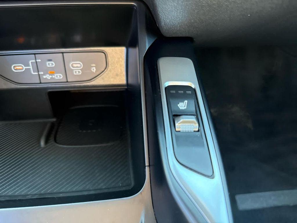 used 2024 Kia Sorento car, priced at $33,440