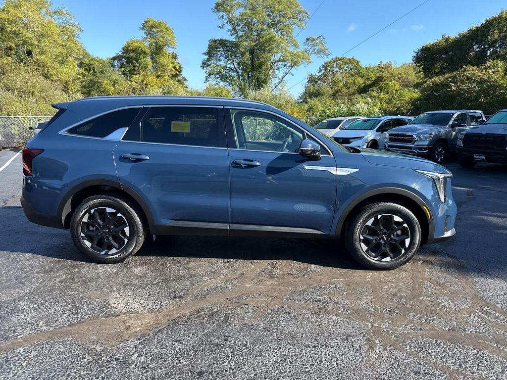 used 2024 Kia Sorento car, priced at $33,440