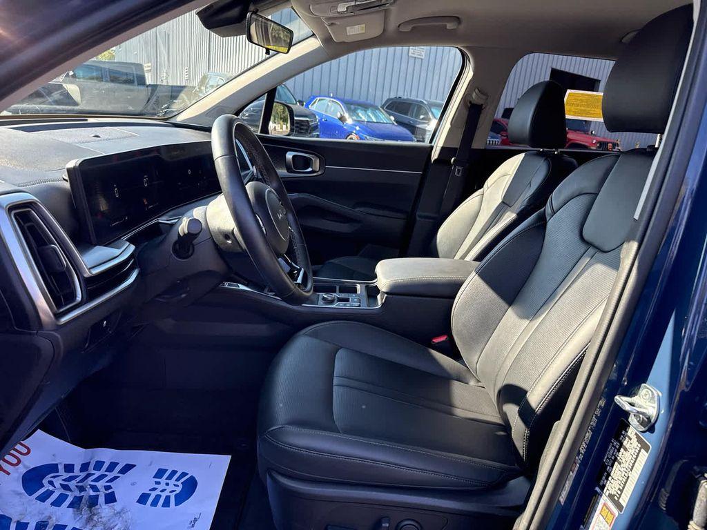 used 2024 Kia Sorento car, priced at $33,440