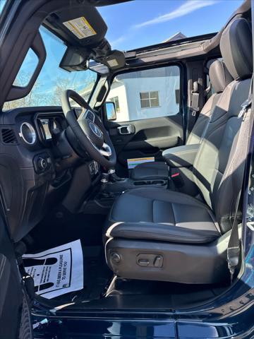 new 2025 Jeep Wrangler car, priced at $55,858